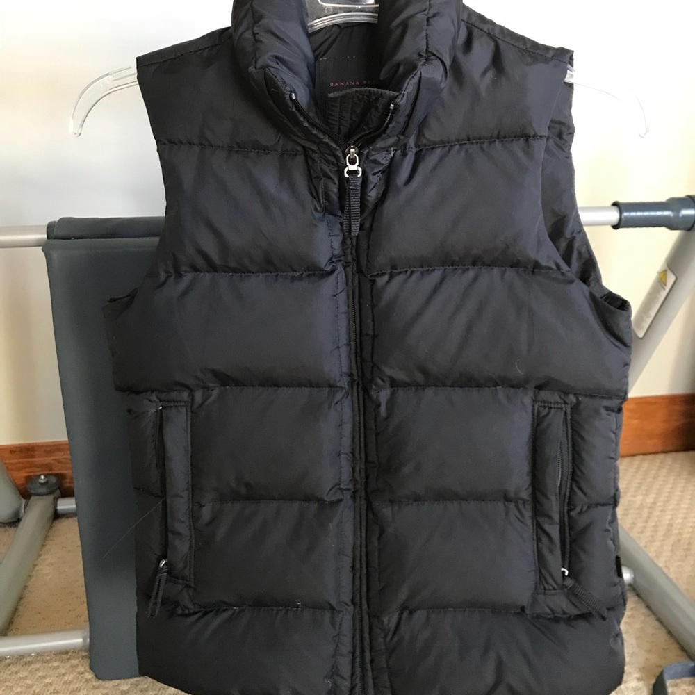 Banana Republic Black Puffer Vest